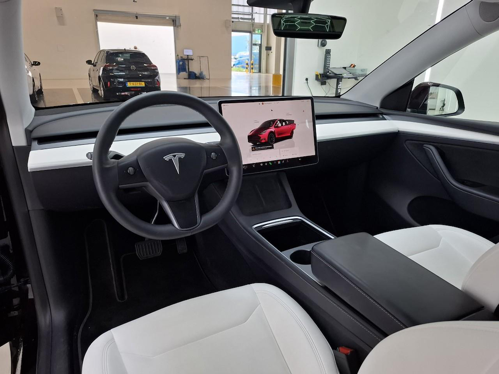 Foto 5 van Tesla Model Y