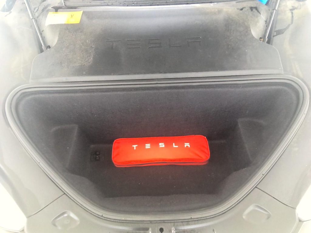 Photo 11 of Tesla Model S