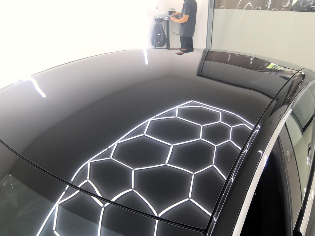 Photo 12 of Tesla Model S