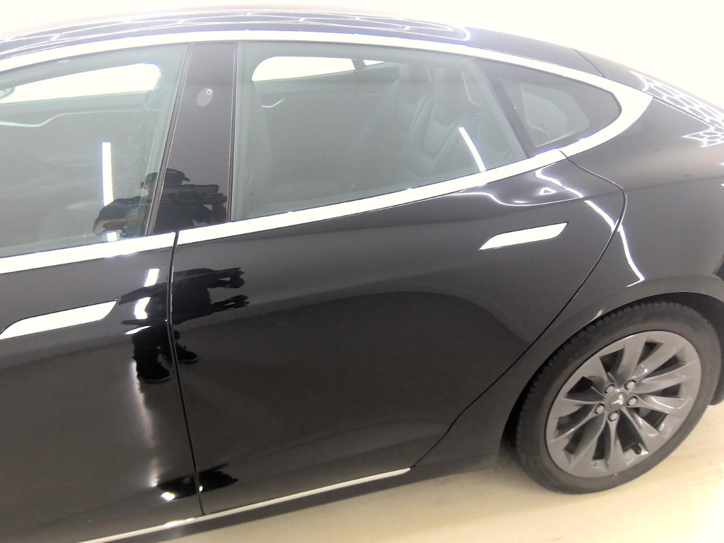 Photo 21 of Tesla Model S