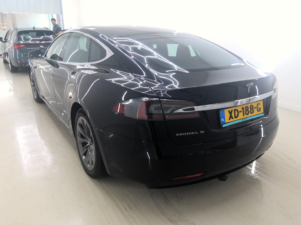 Photo 5 of Tesla Model S