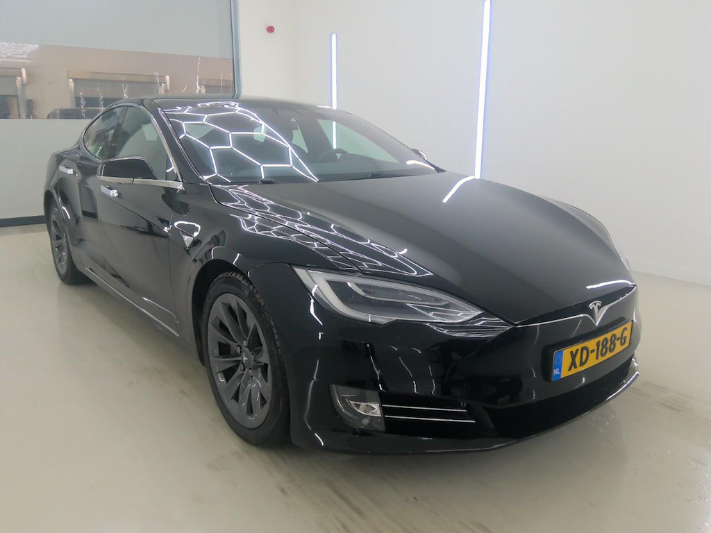 Photo 6 of Tesla Model S