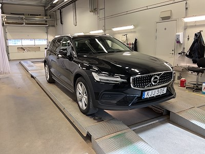 Köp VOLVO V60 Cross Country på Ayvens Carmarket