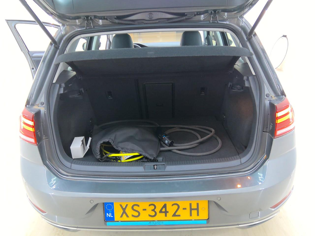 Foto 10 van Volkswagen E-Golf