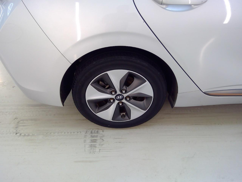 Foto 14 van Hyundai Ioniq