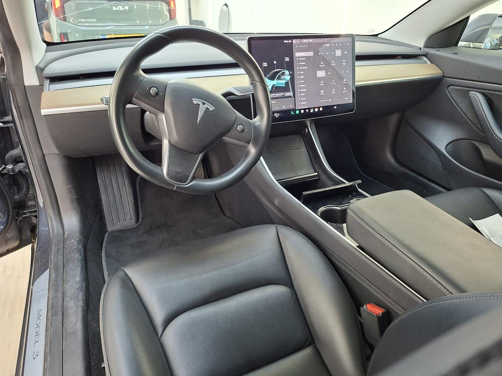 Foto 8 van Tesla Model 3