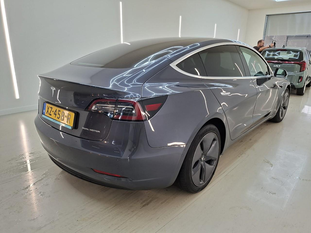 Foto 2 van Tesla Model 3