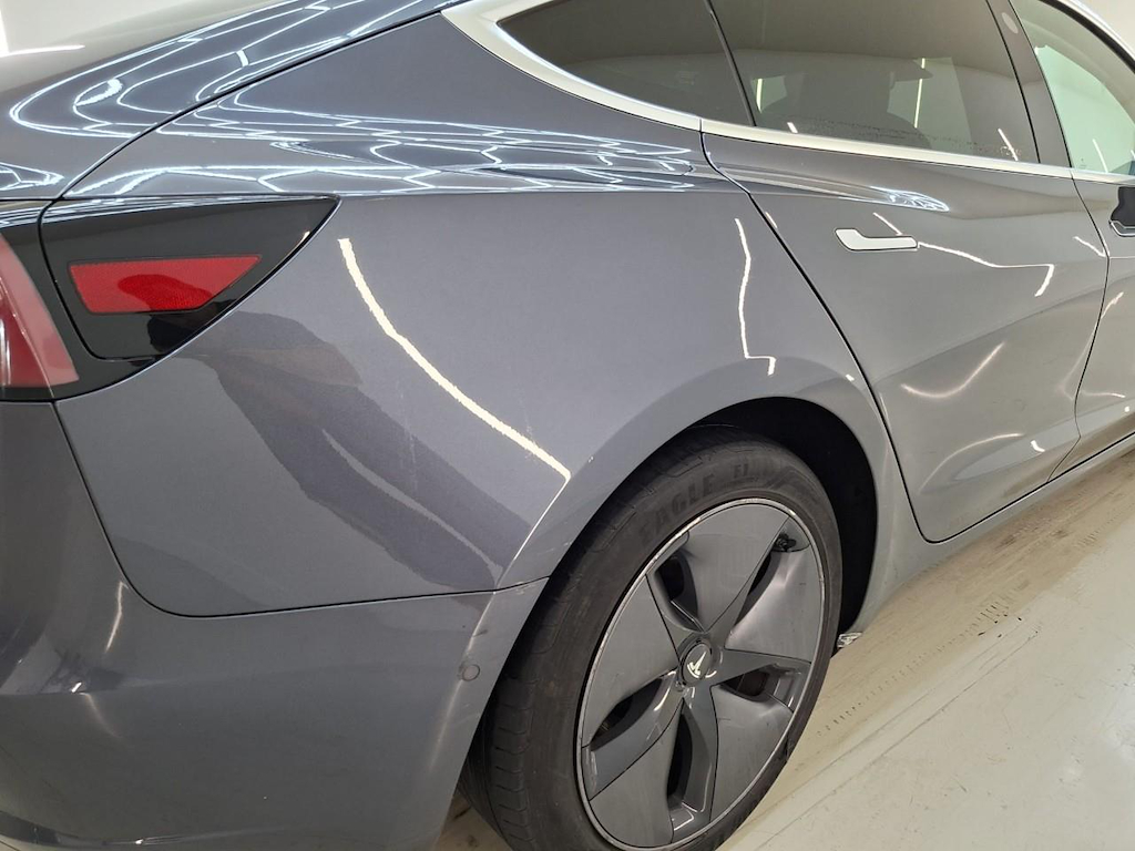 Foto 21 van Tesla Model 3