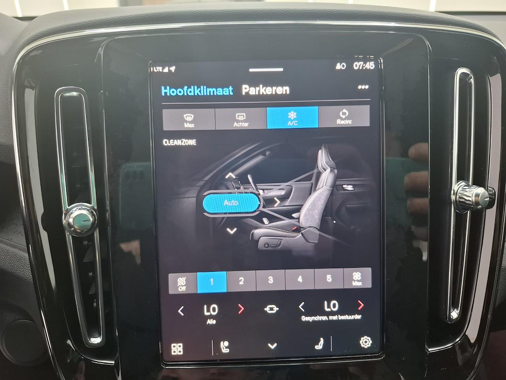 Foto 15 van Volvo XC40 Recharge