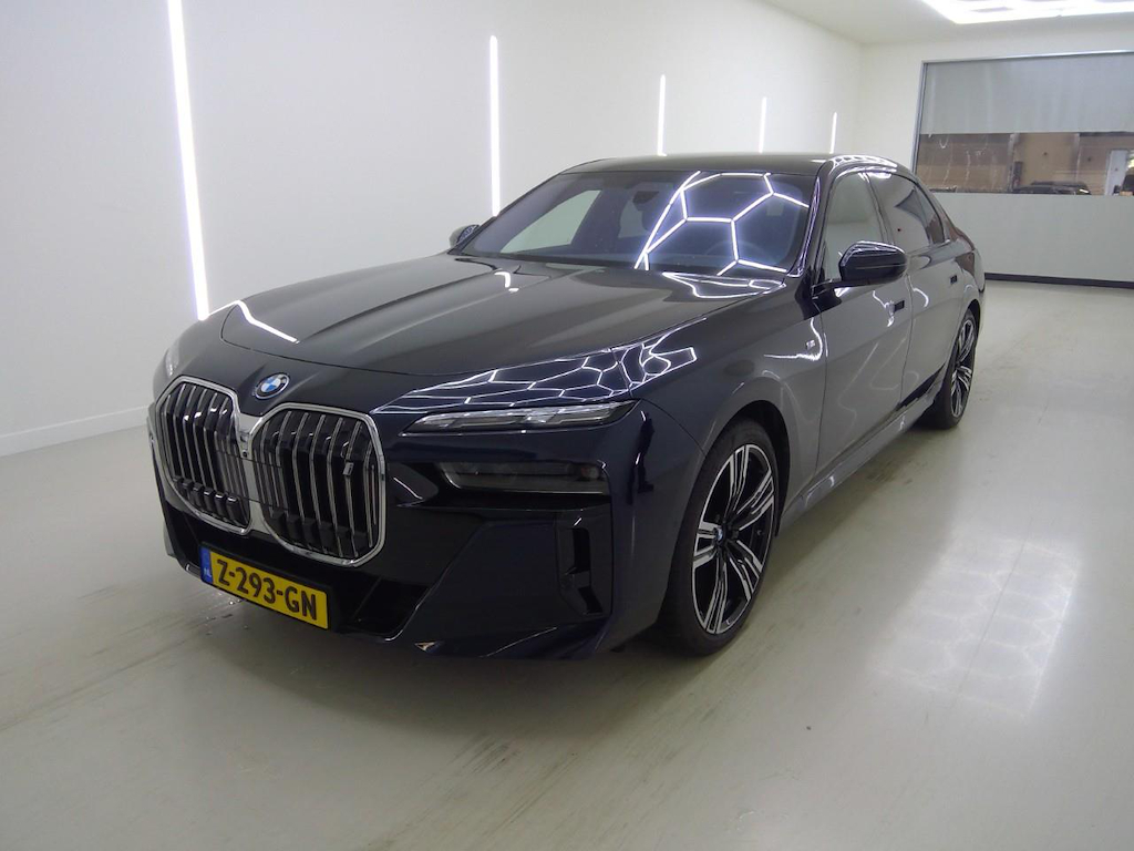Foto 2 van BMW i7