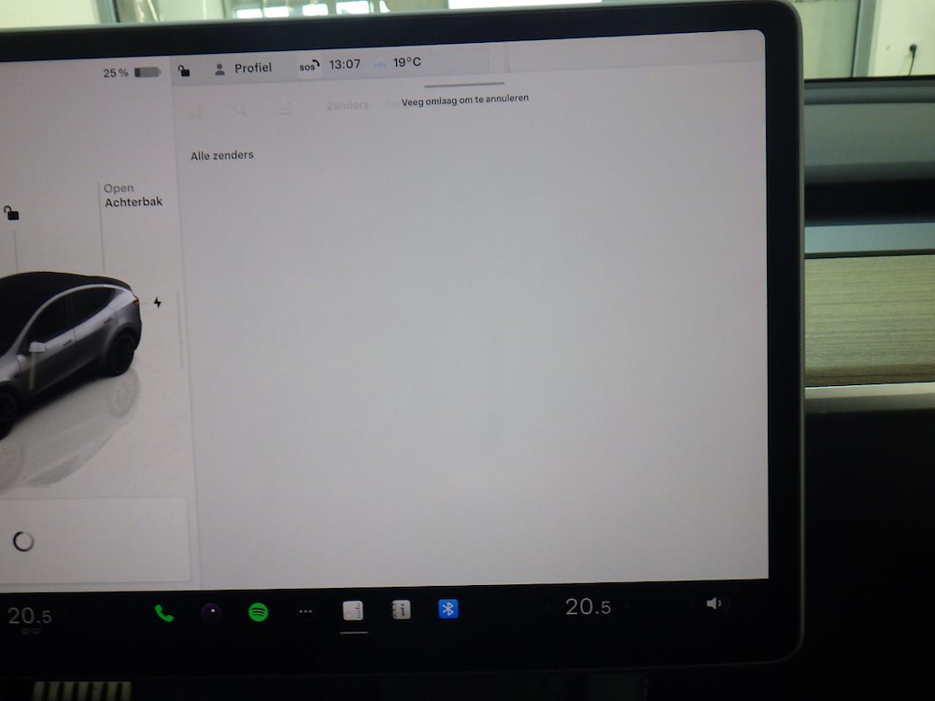 Foto 17 van Tesla Model Y