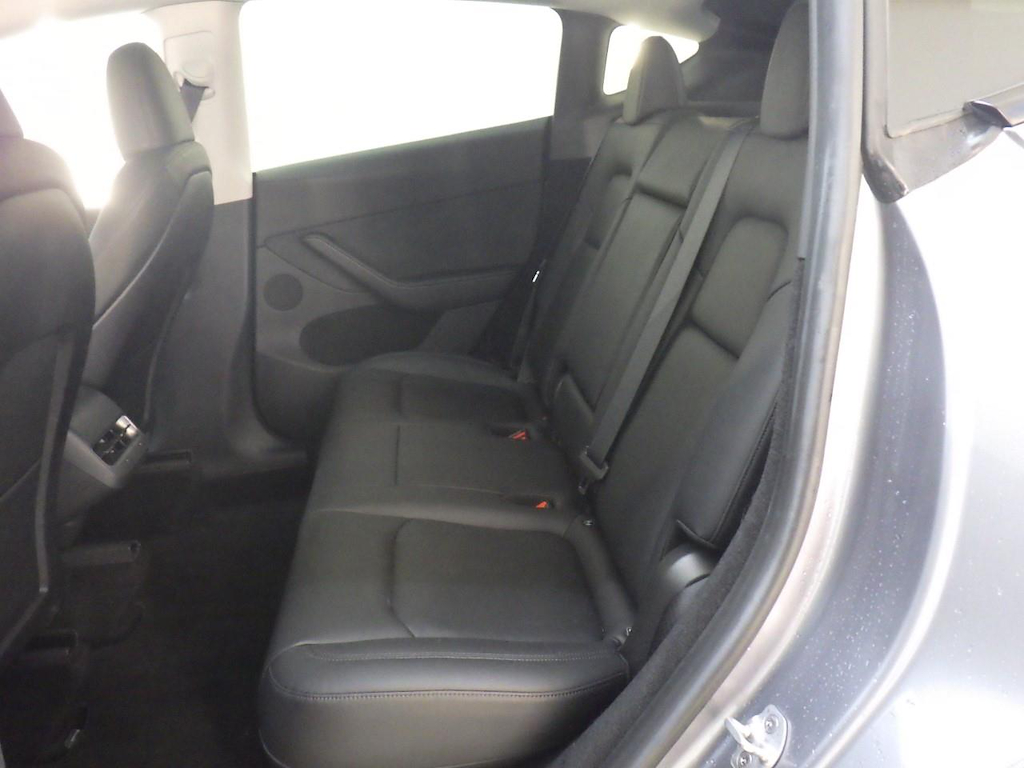 Foto 7 van Tesla Model Y