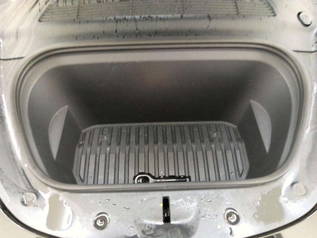 Foto 14 van Tesla Model Y