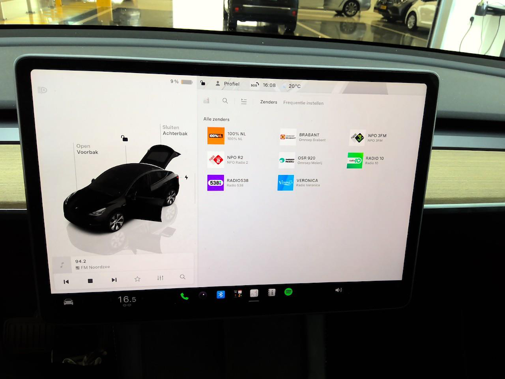 Foto 20 van Tesla Model Y