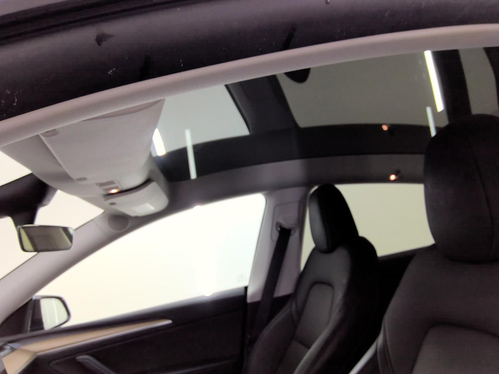 Foto 24 van Tesla Model Y