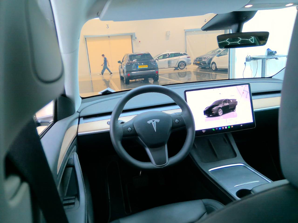Foto 6 van Tesla Model Y