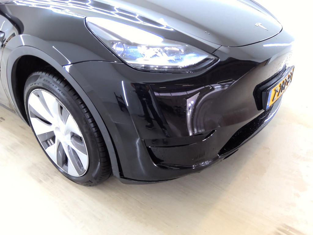 Foto 40 van Tesla Model Y