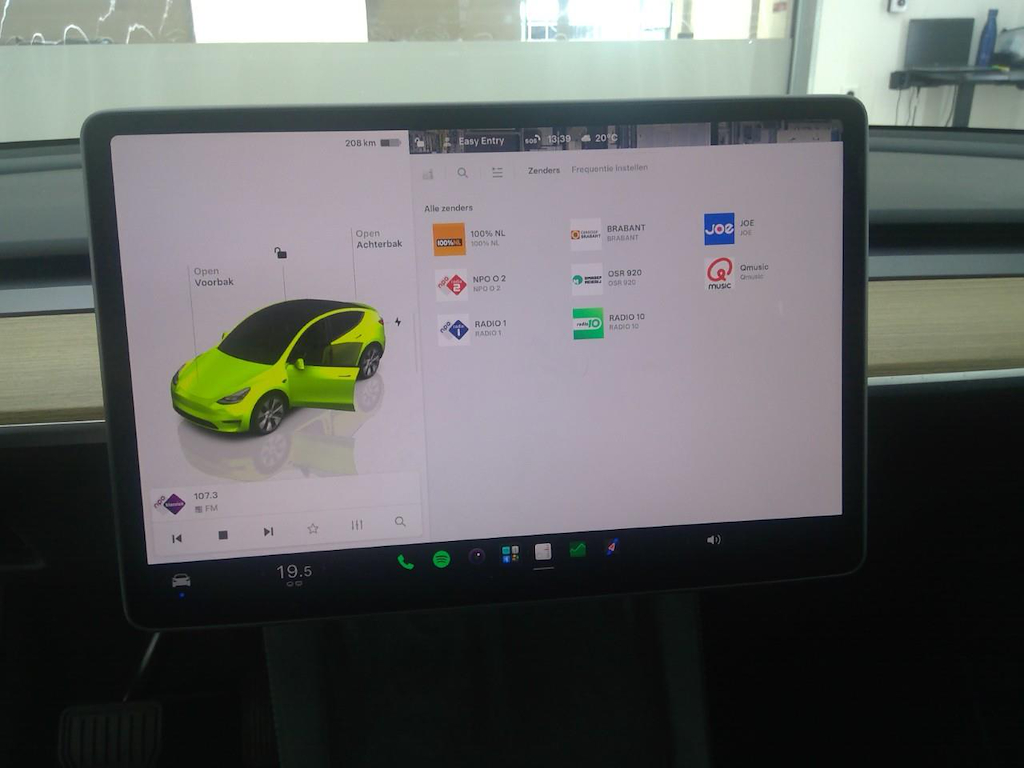 Foto 15 van Tesla Model Y