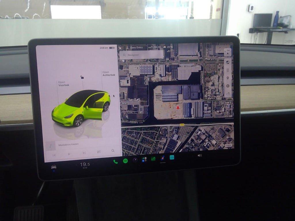 Foto 16 van Tesla Model Y
