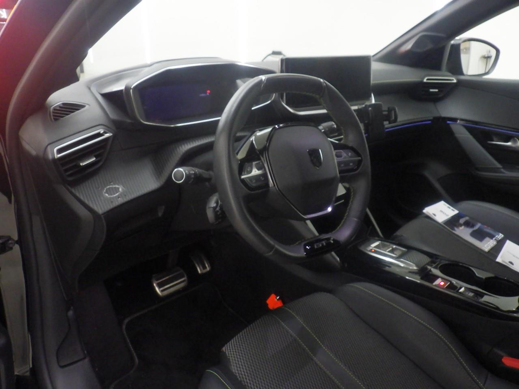 Foto 4 van Peugeot E-208