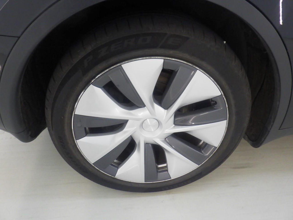 Foto 11 van Tesla Model Y