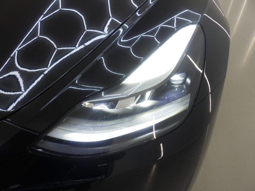 Foto 22 van Tesla Model Y