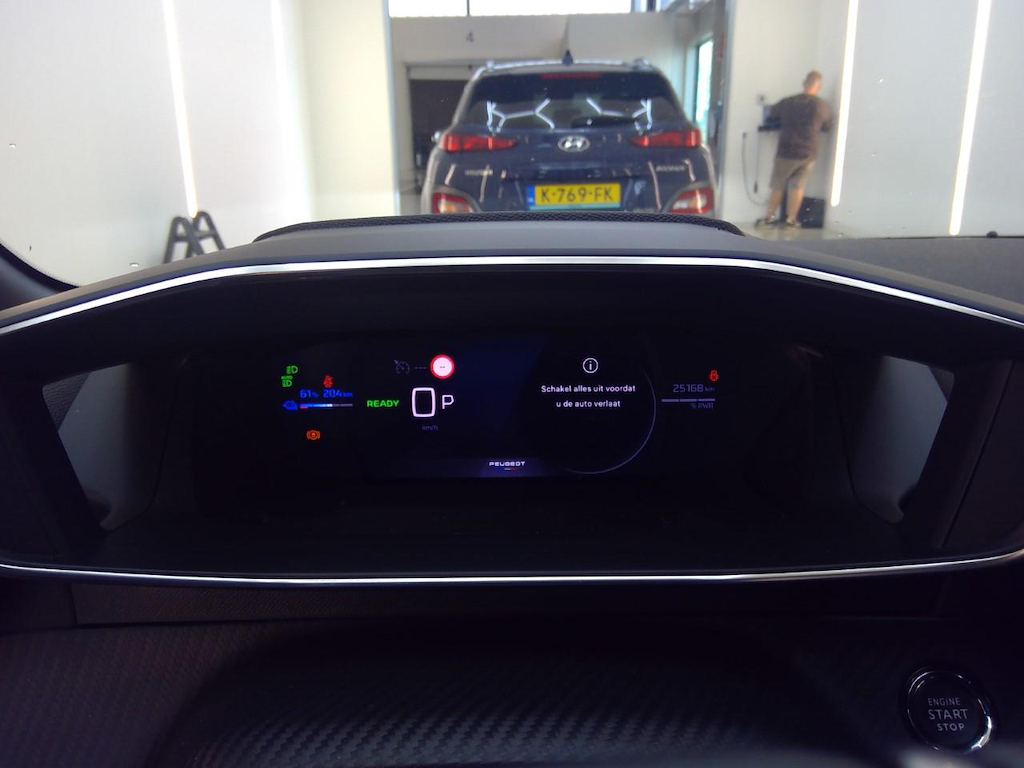 Foto 4 van Peugeot E-208