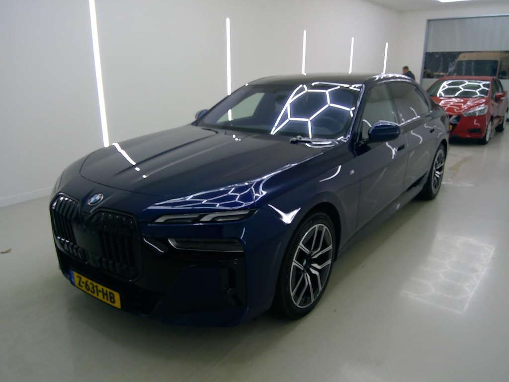 Foto 2 van BMW i7