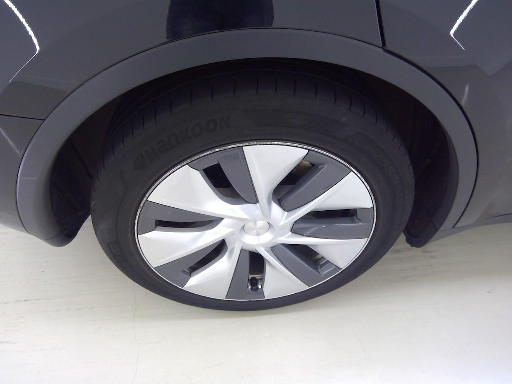 Foto 10 van Tesla Model Y