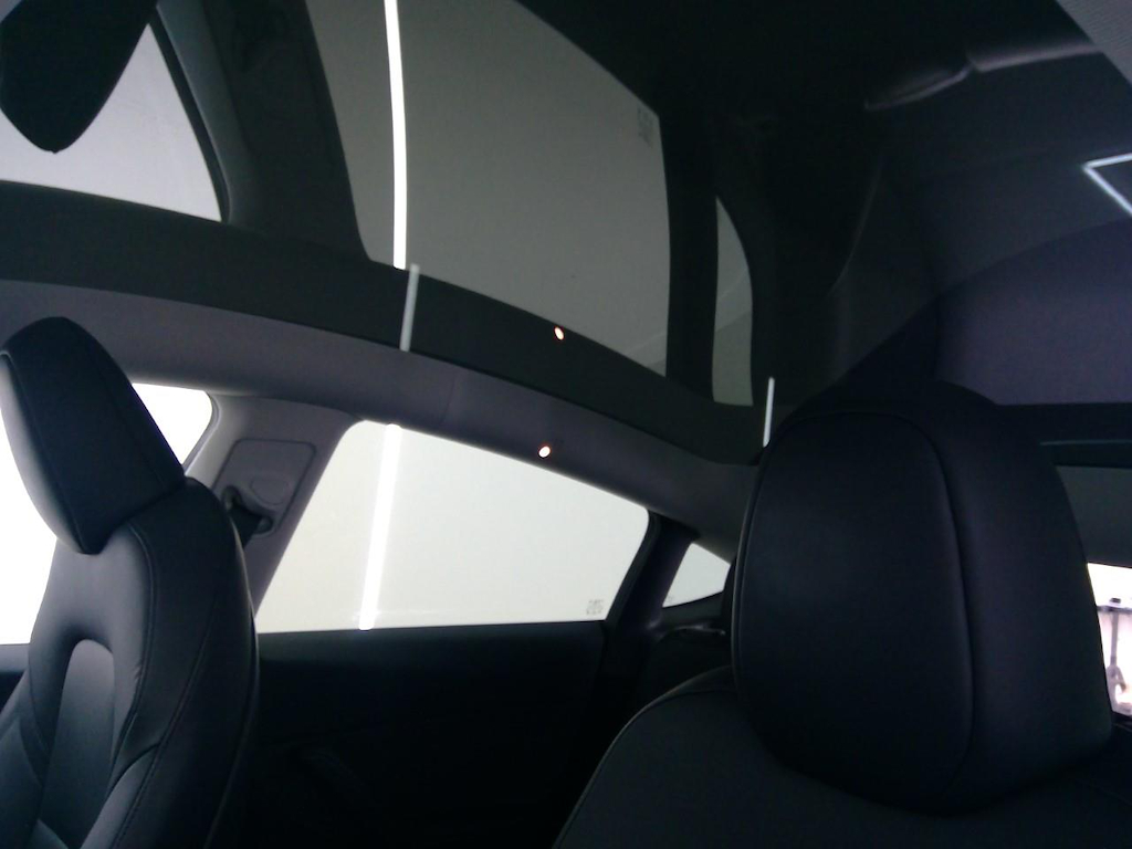 Foto 16 van Tesla Model Y