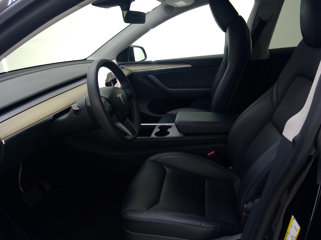 Foto 7 van Tesla Model Y