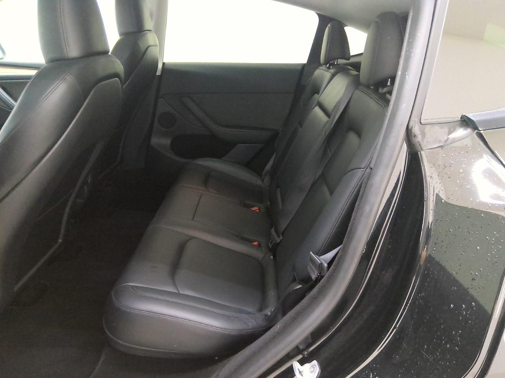 Foto 7 van Tesla Model Y