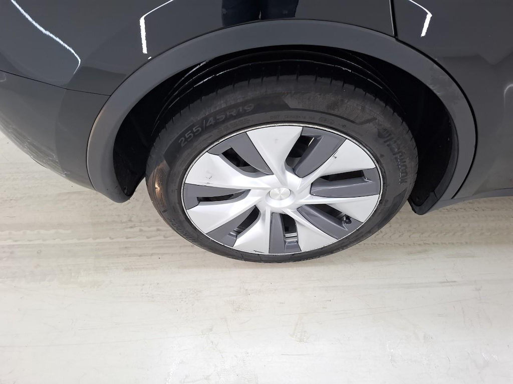 Foto 9 van Tesla Model Y