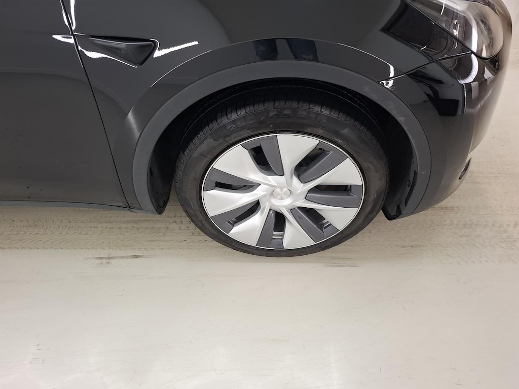 Foto 30 van Tesla Model Y