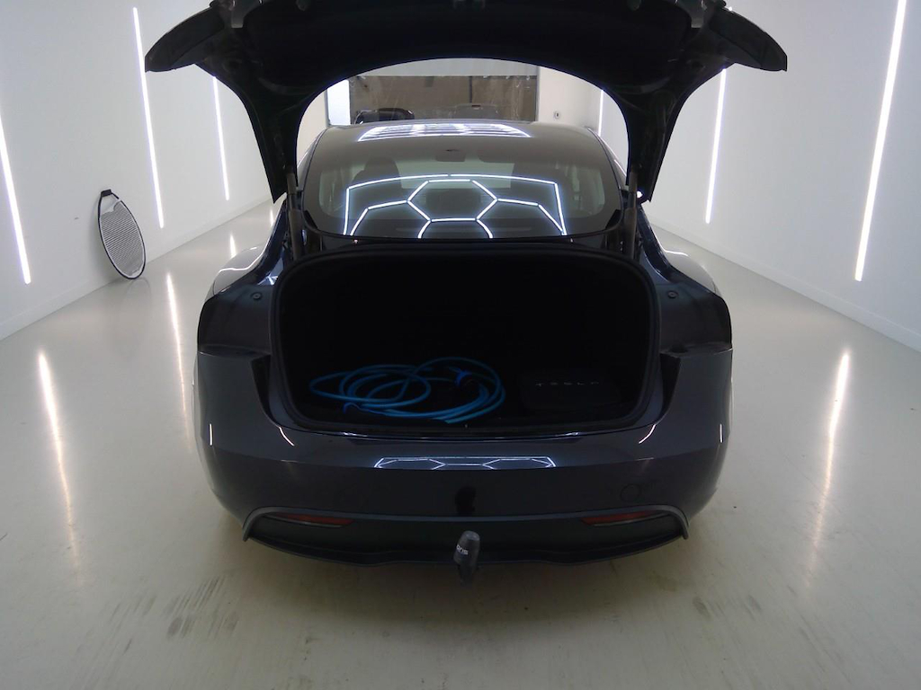 Foto 14 van Tesla Model 3