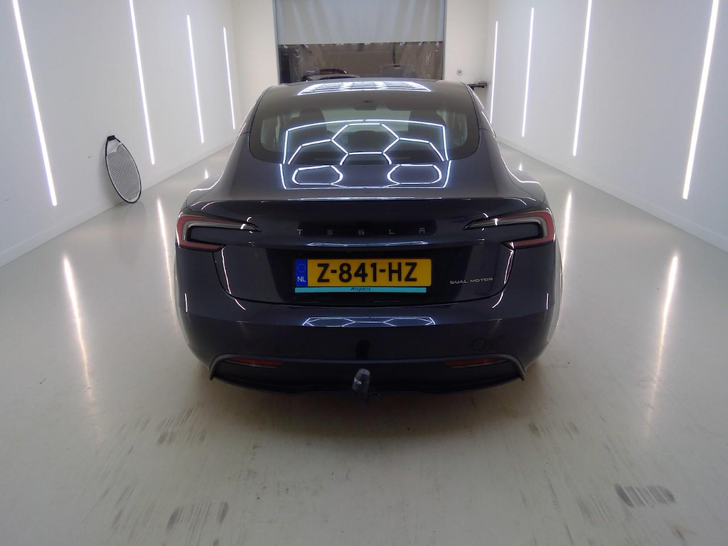 Foto 31 van Tesla Model 3