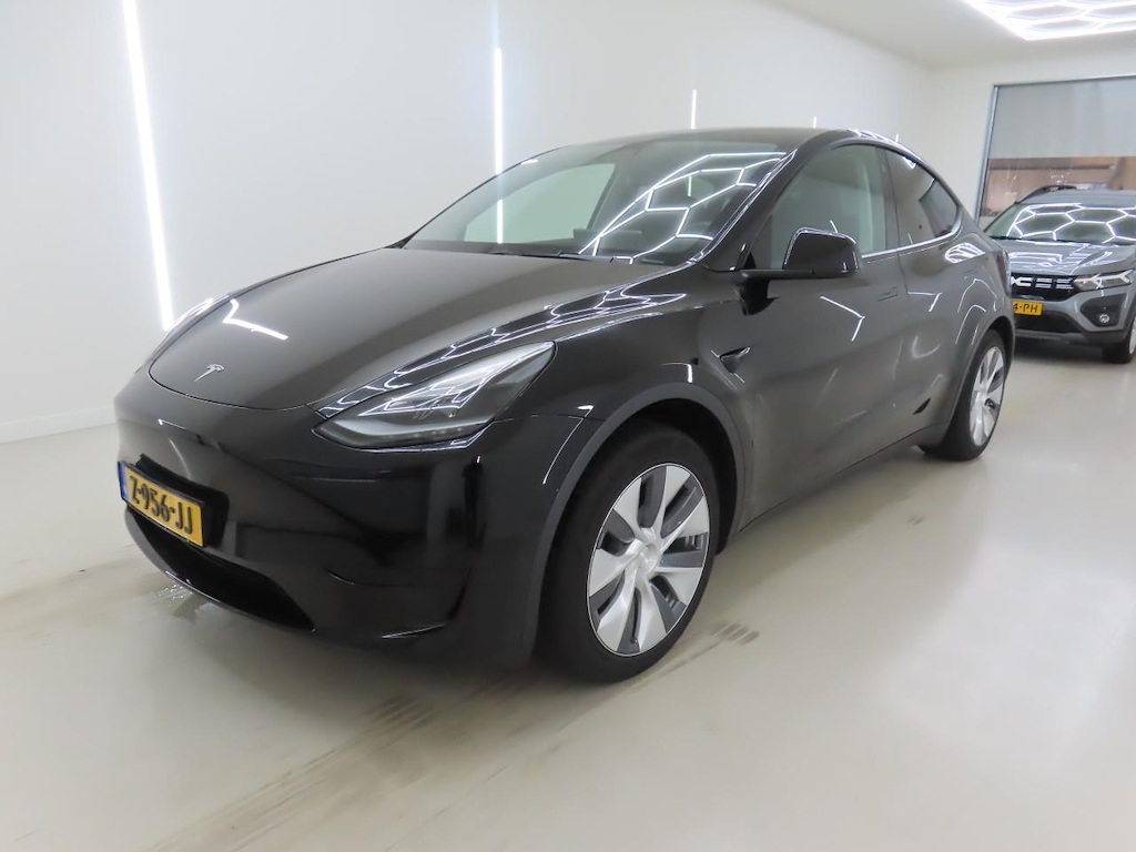 Photo 2 of Tesla Model Y