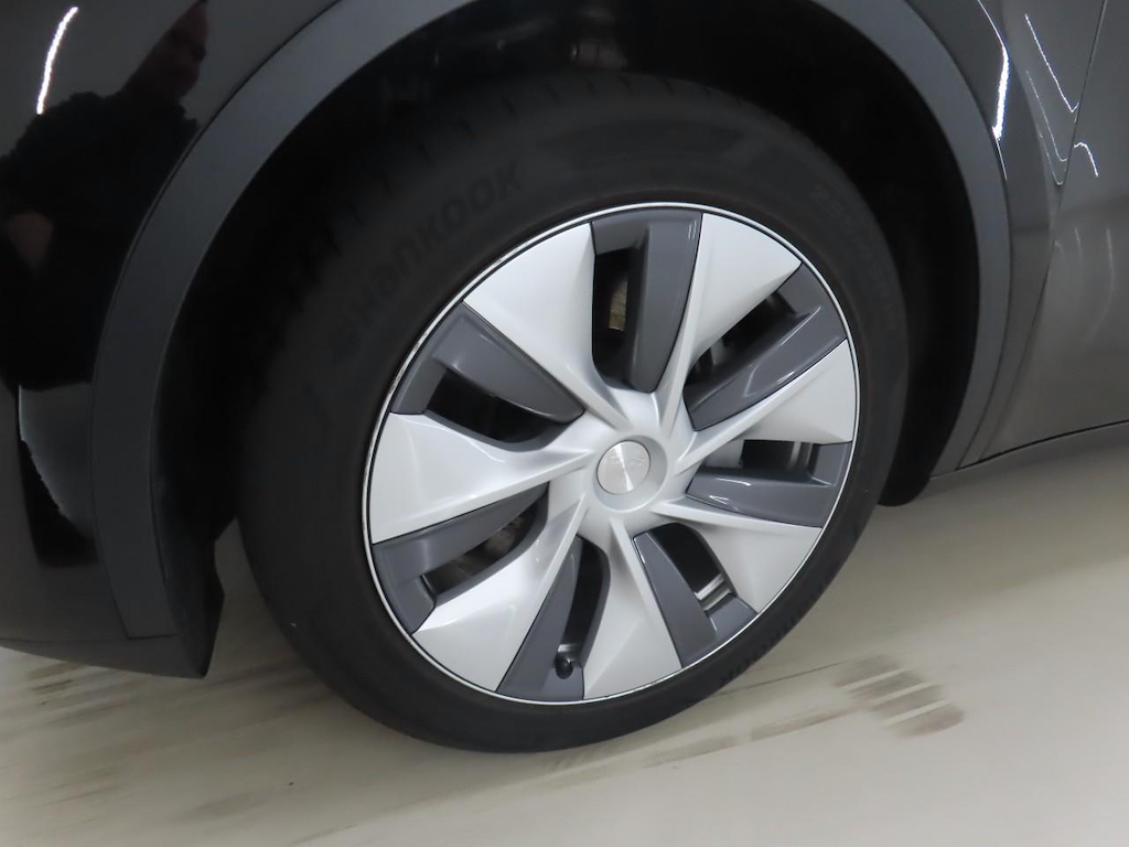 Photo 38 of Tesla Model Y