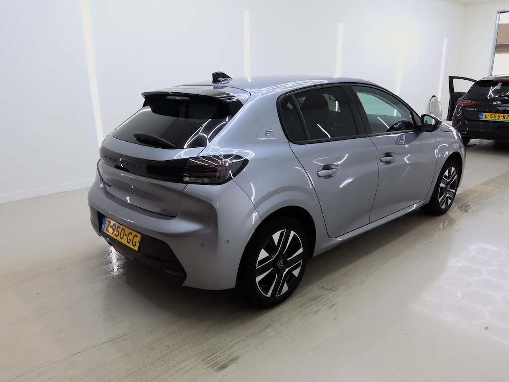 Foto 4 van Peugeot E-208