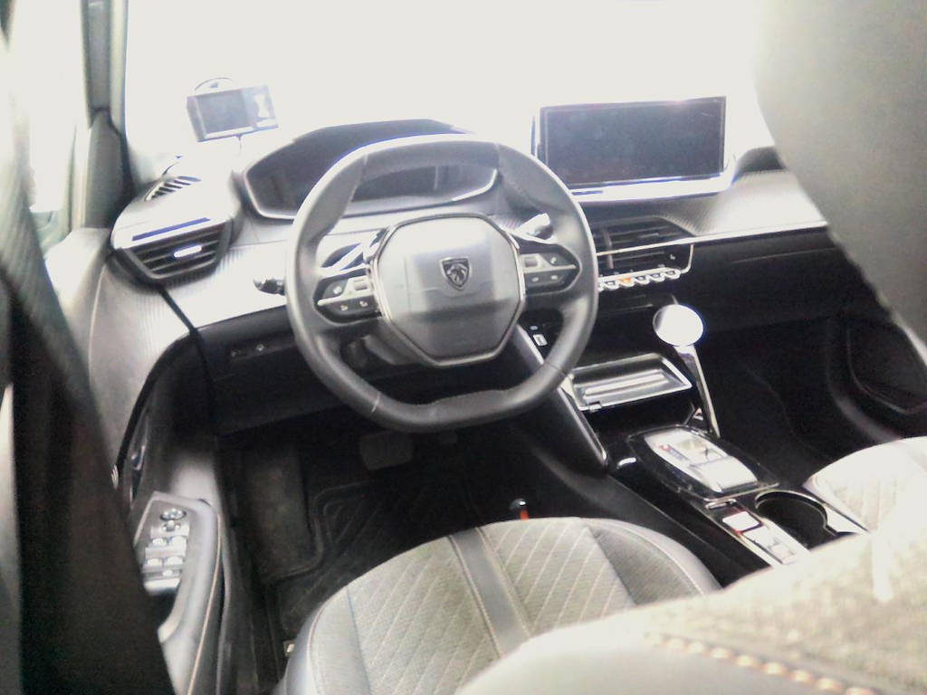Foto 6 van Peugeot E-208