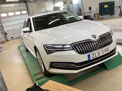 Köp SKODA Superb på Ayvens Carmarket