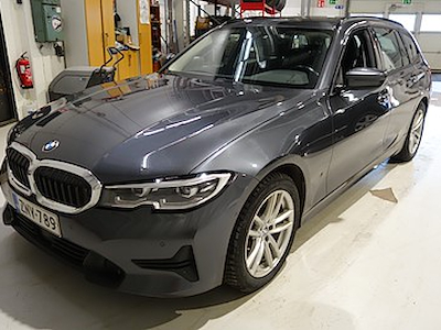 Купуй BMW 3-SARJA на Ayvens Carmarket