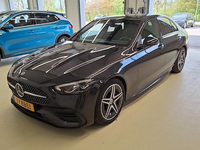 Kaufe MERCEDES-BENZ C 220D LAUNCH EDITION AMG bei Ayvens Carmarket